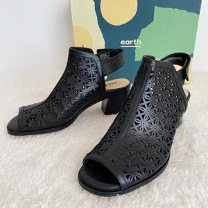 earth shoes Women's Murano Mist, Black Leather, Size 8